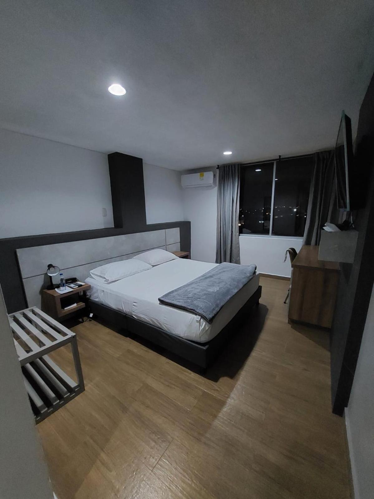 Hotel Don Gregorio Cartago Bagian luar foto