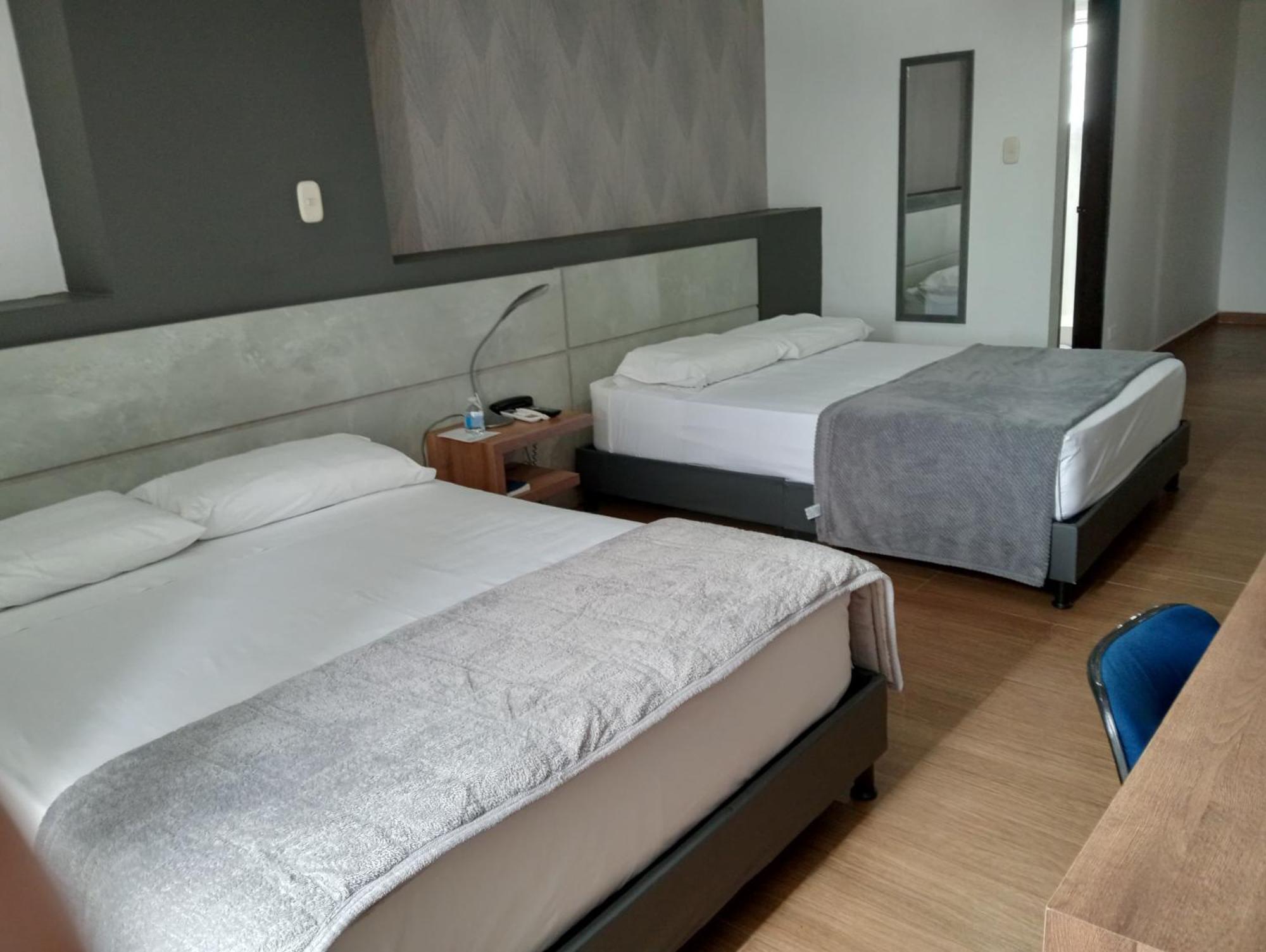 Hotel Don Gregorio Cartago Bagian luar foto