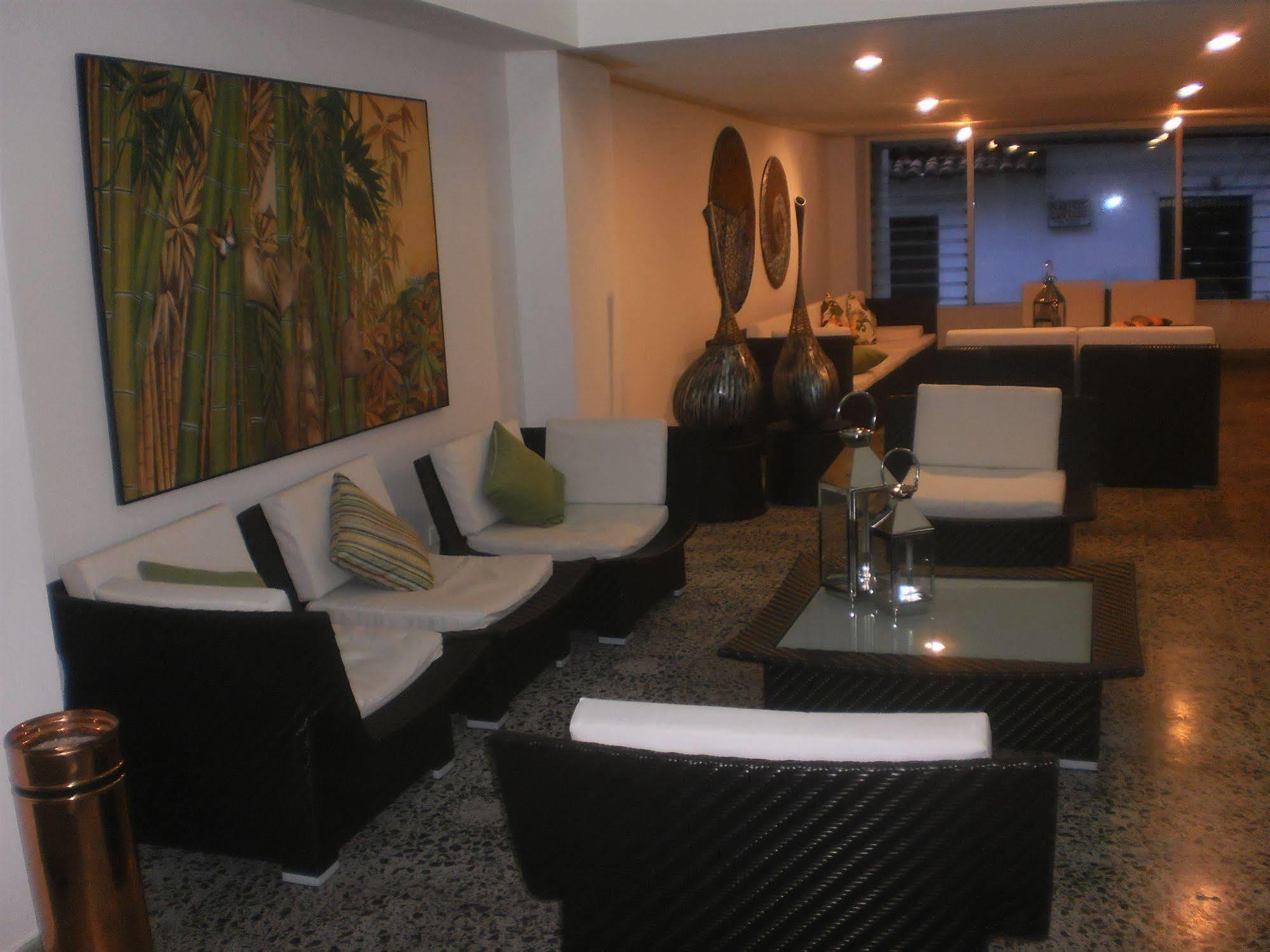 Hotel Don Gregorio Cartago Bagian luar foto