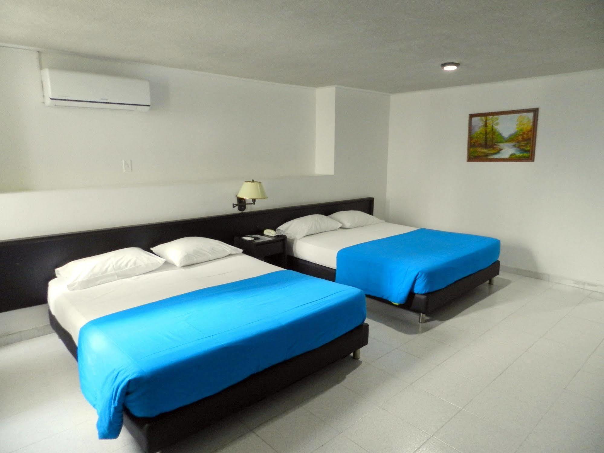 Hotel Don Gregorio Cartago Bagian luar foto