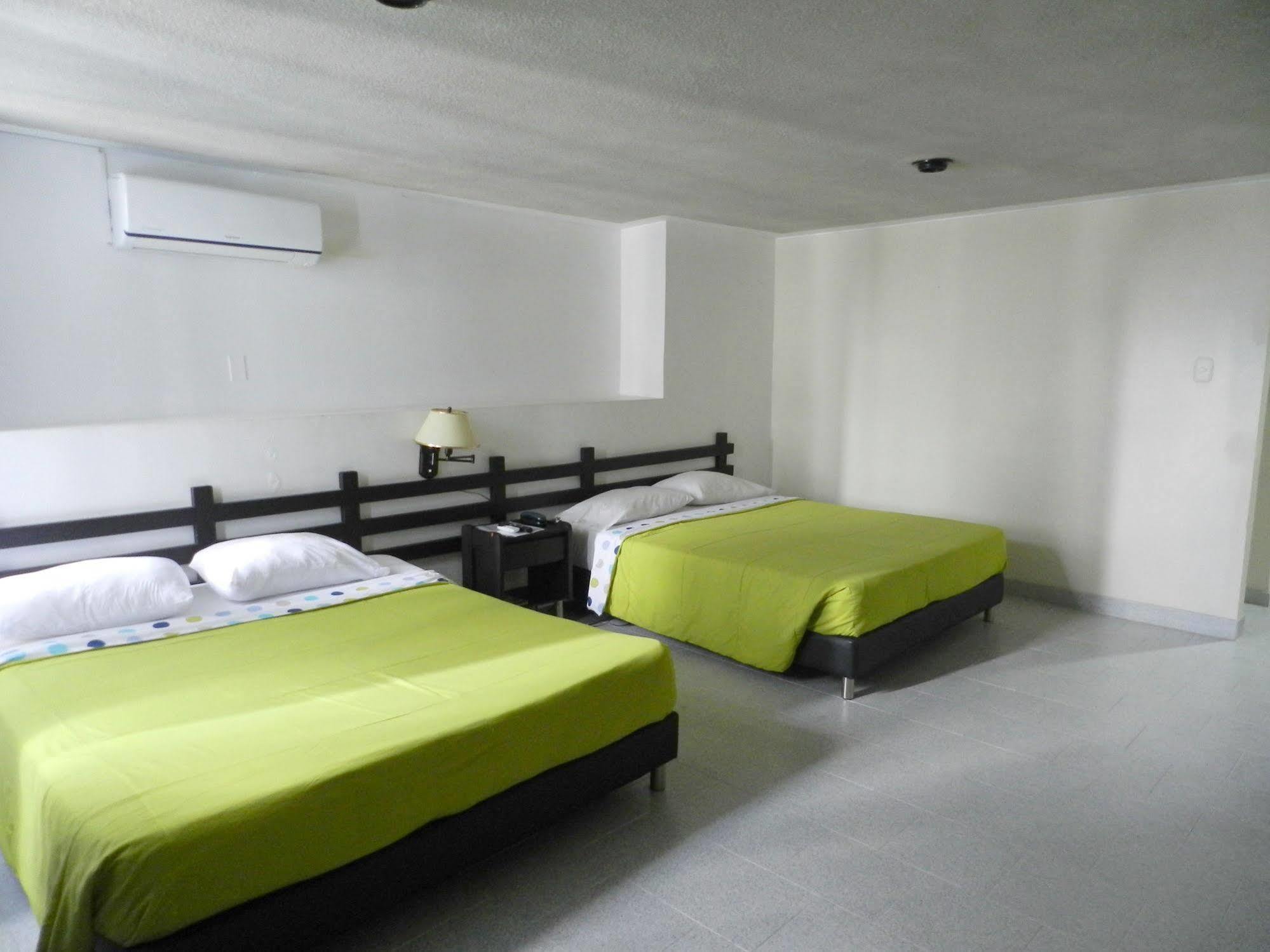 Hotel Don Gregorio Cartago Bagian luar foto