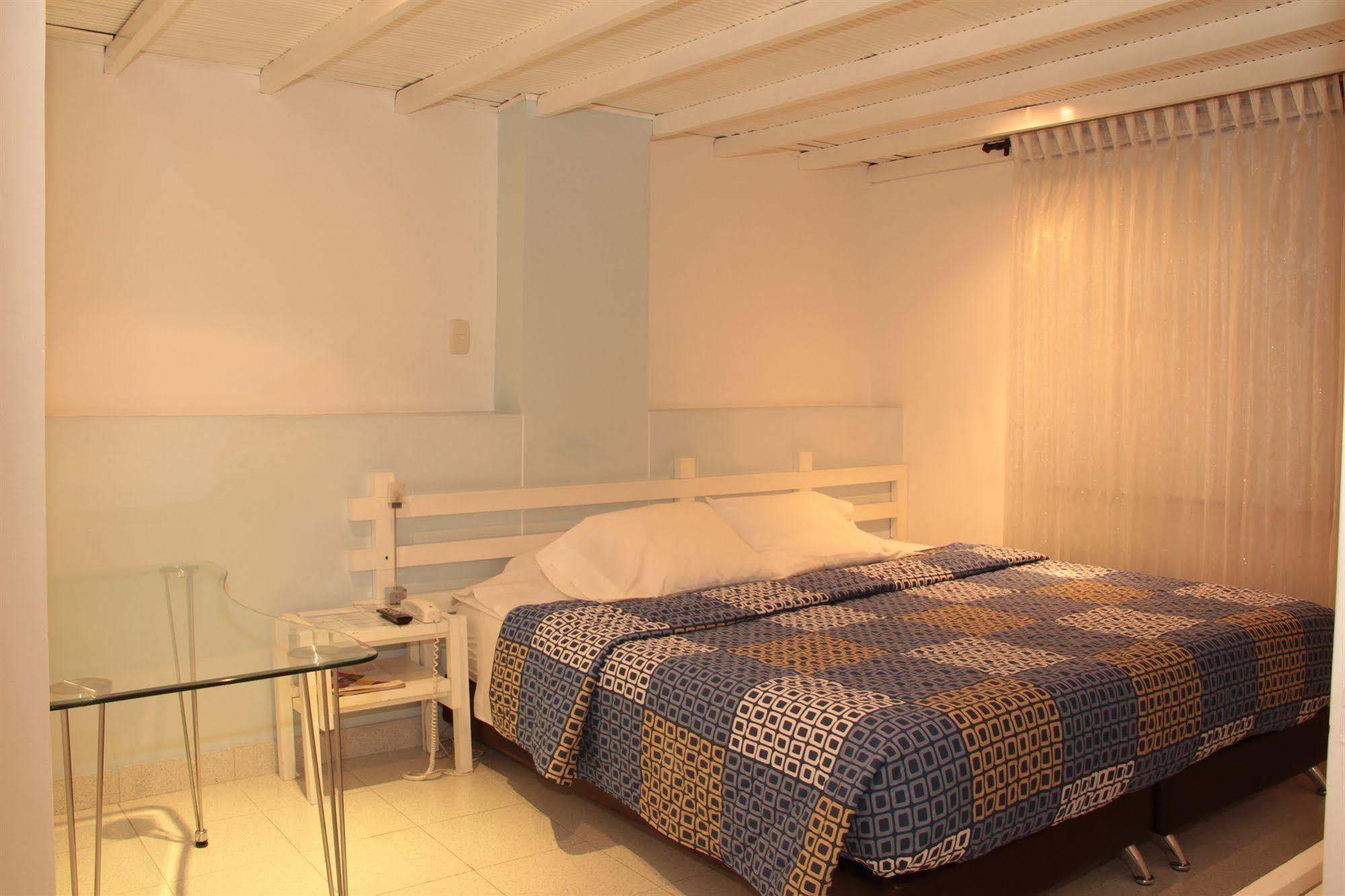 Hotel Don Gregorio Cartago Bagian luar foto